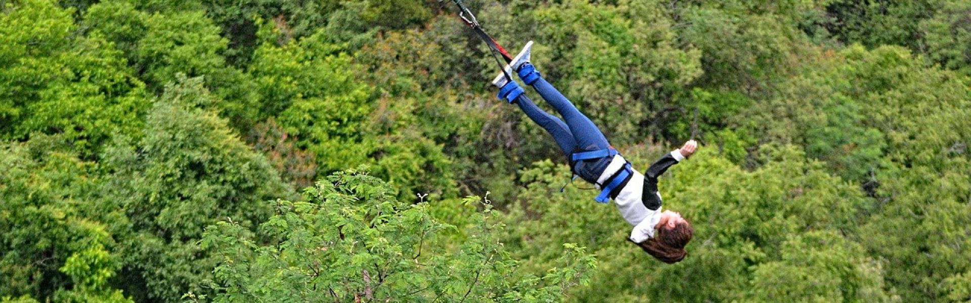 Le saut à l'élastique, l'activité à partager avec sa famille !