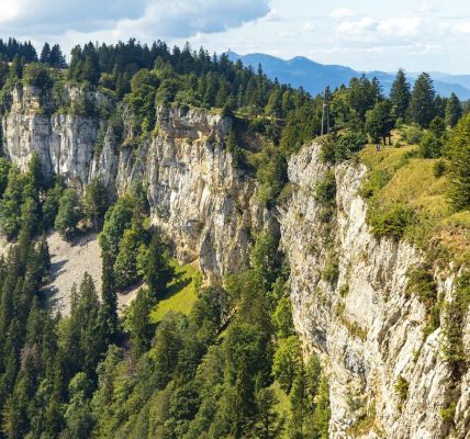 Partir à la découverte des montagnes du Jura...